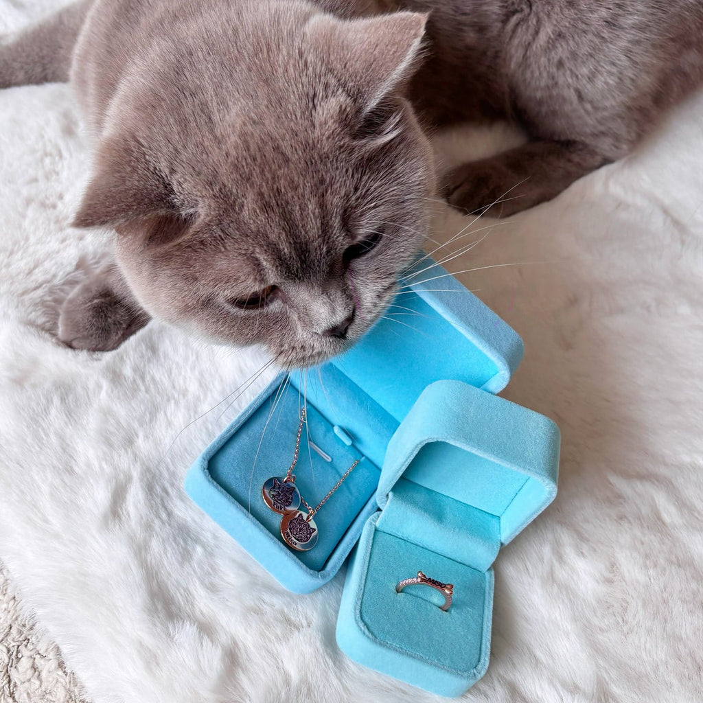 Cherish Your Furry Friend with Our Personalized Pet Face Necklace